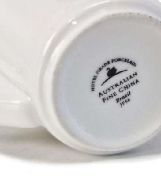 Tasses à expresso en porcelaine blanche de qualité hôtelière